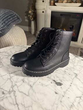 Sincerly Jules Black Lace-Up Combat Boots